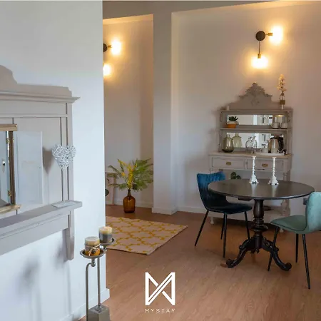 Casa De Tent'tugal 4* مونتمور-و-فلهو